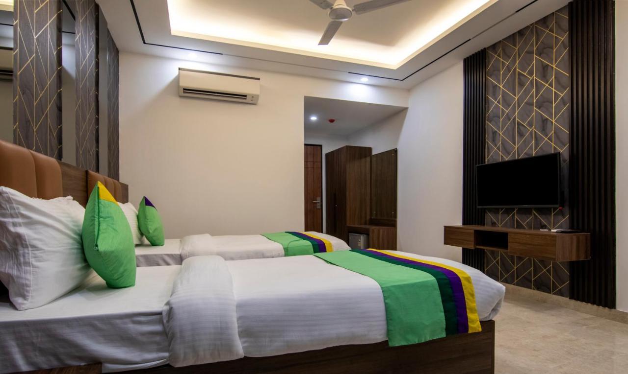 Treebo The Armani Near Igi Airport Hotel New Delhi Bagian luar foto