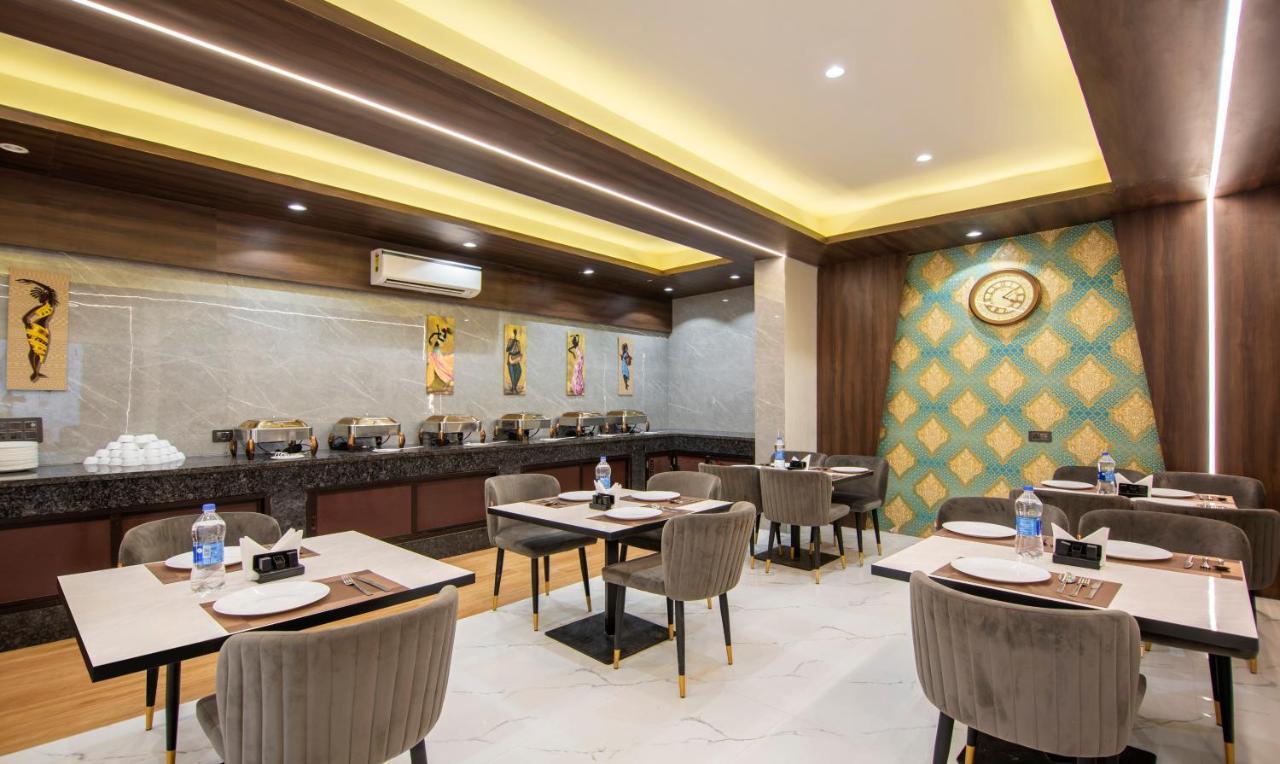 Treebo The Armani Near Igi Airport Hotel New Delhi Bagian luar foto