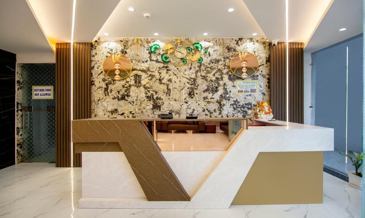 Treebo The Armani Near Igi Airport Hotel New Delhi Bagian luar foto